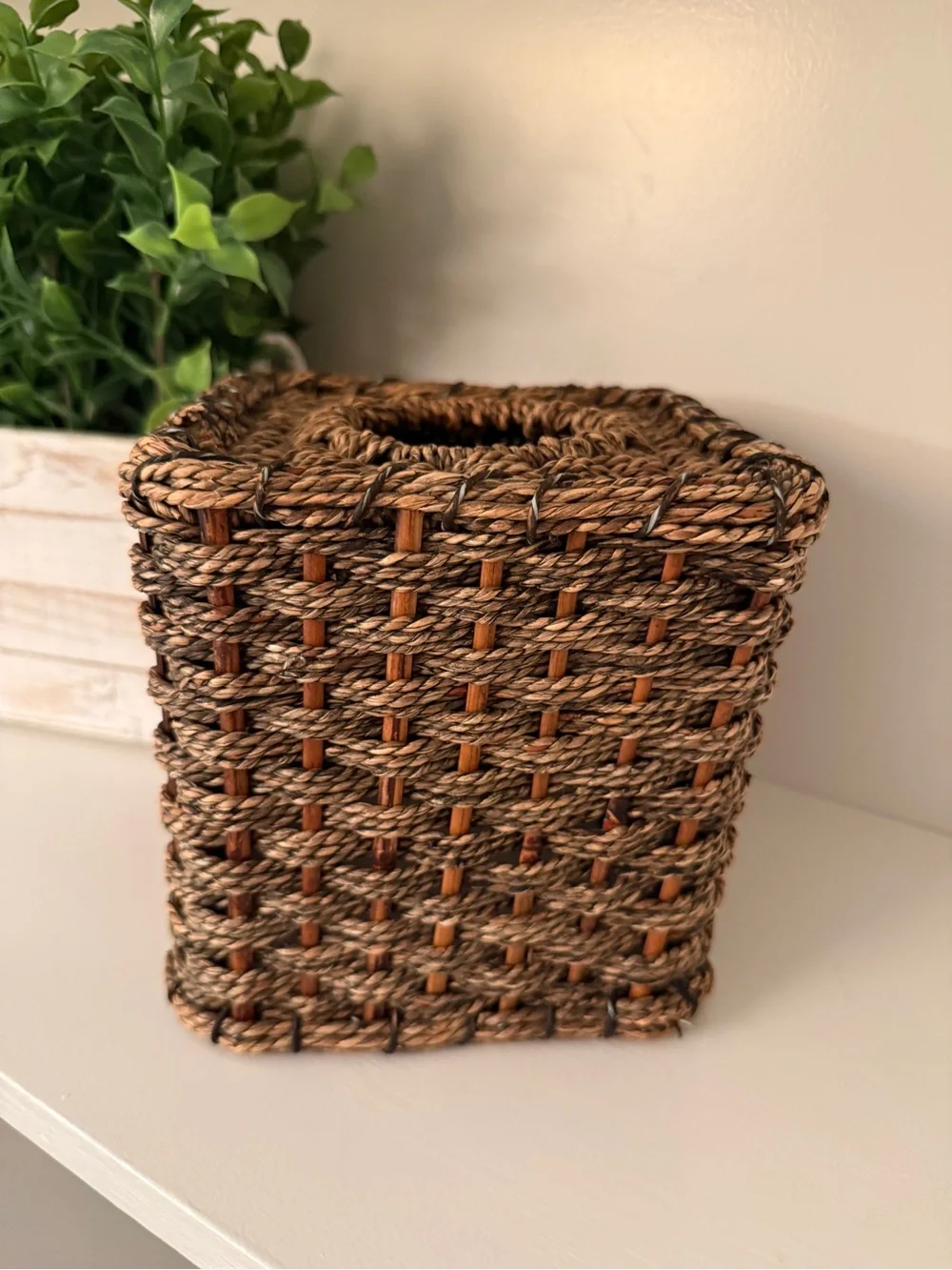 Handwoven Seagrass Tissue Box Cover | Rustic Farmhouse Coastal Decor